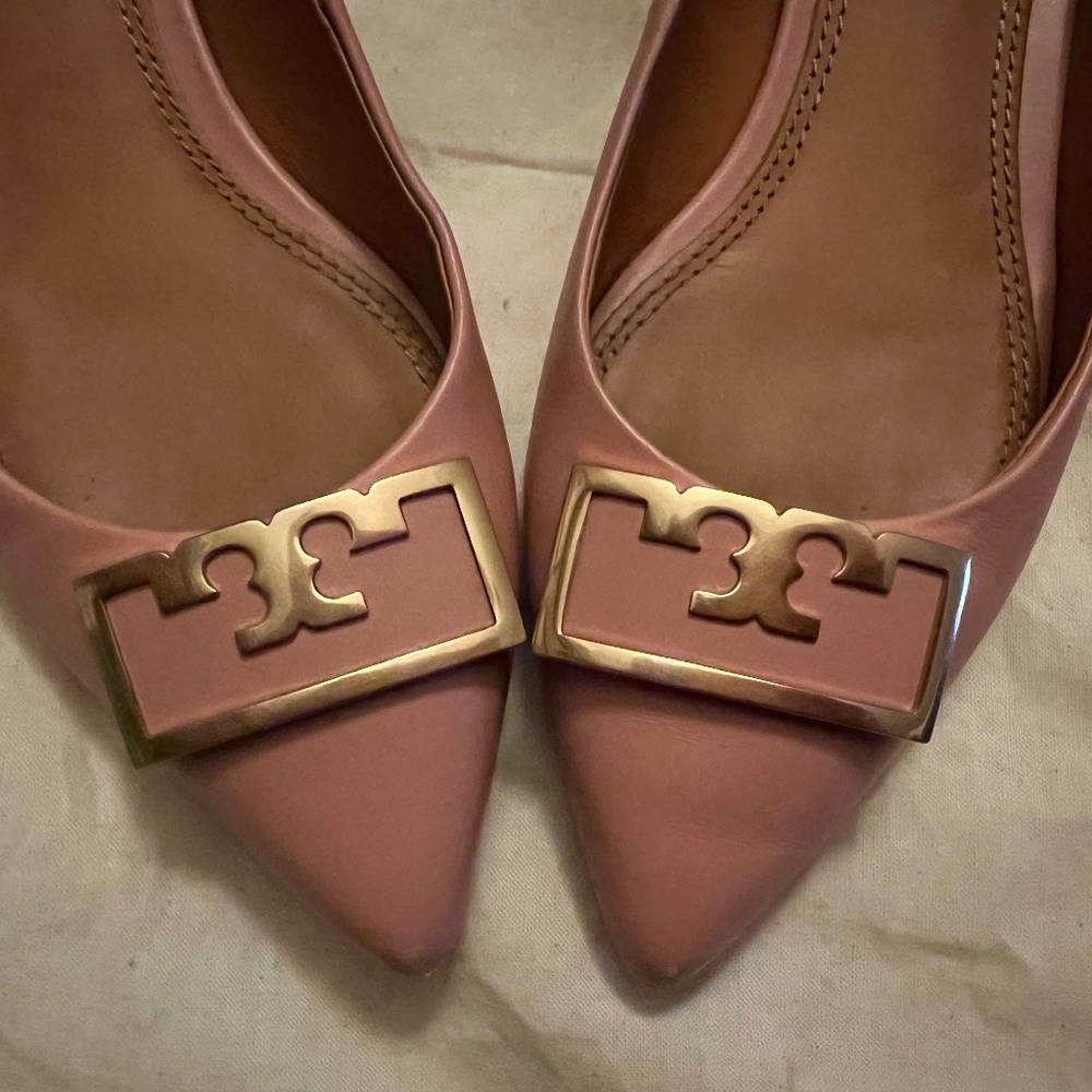 Tory Burch Gigi Pointed Toe Pink Leather Flats - Picture 3 of 8